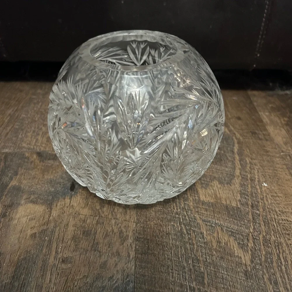 Vintage Pinwheel Cut Crystal Rose Bowl Vase Round Globe Starburst Design 5in